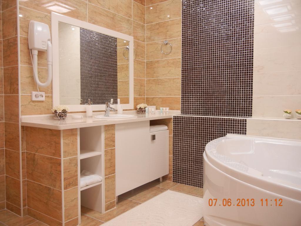 Mereke Hotel Ust-Kamenogorsk Phòng bức ảnh