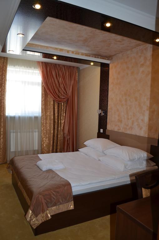 Mereke Hotel Ust-Kamenogorsk Phòng bức ảnh