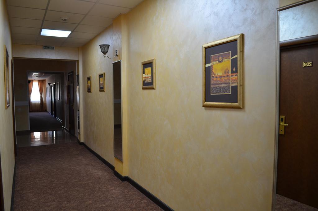 Mereke Hotel Ust-Kamenogorsk Ngoại thất bức ảnh