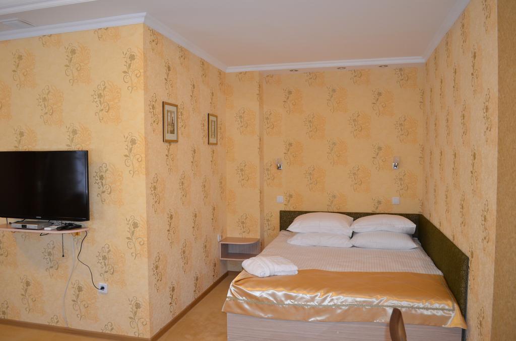 Mereke Hotel Ust-Kamenogorsk Phòng bức ảnh