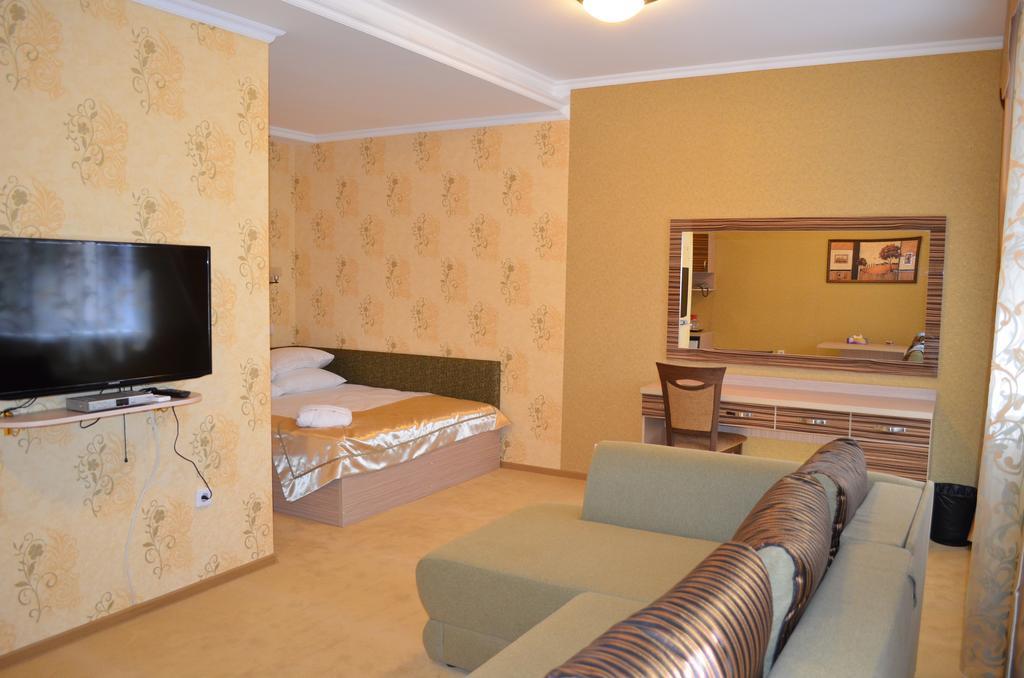 Mereke Hotel Ust-Kamenogorsk Phòng bức ảnh