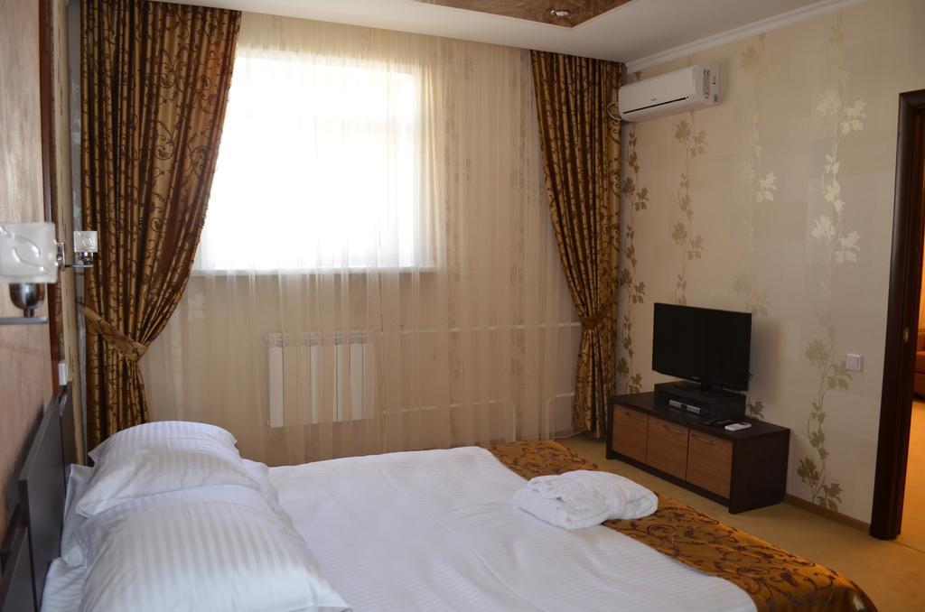 Mereke Hotel Ust-Kamenogorsk Phòng bức ảnh