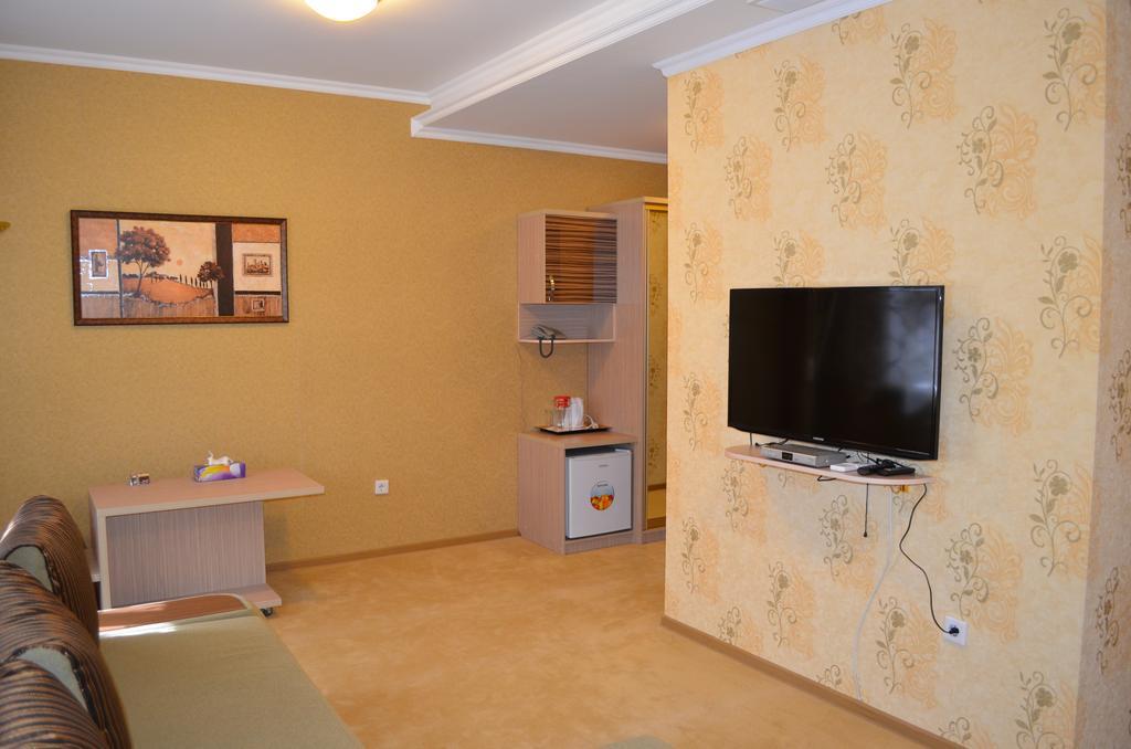 Mereke Hotel Ust-Kamenogorsk Phòng bức ảnh