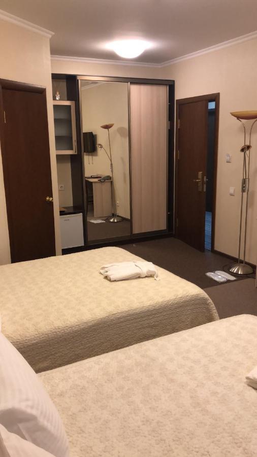 Mereke Hotel Ust-Kamenogorsk Ngoại thất bức ảnh